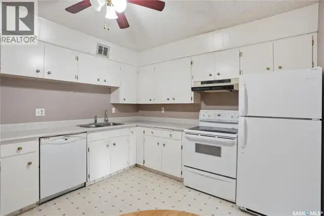 1 4341 Rae STREET Regina, Saskatchewan in Condos for Sale in Regina - Image 6