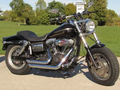 Big 96 Motor and 6 Speed - Real Deep Harley Rumble! This 2009 Dyna Fatbob Looks sweet, Rides strong...