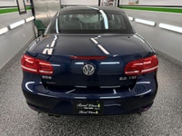 HARDTOP CONVERTIBLE - LOW MILEAGE We have a 2013 Volkswagen EOS Comfortline! This sporty convertible... (image 6)