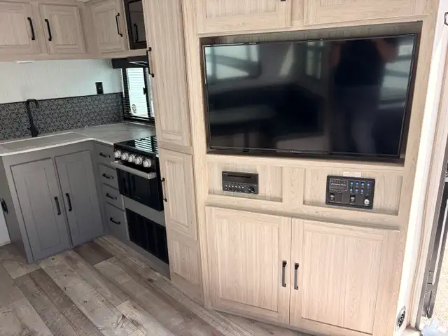 2022 Heartland SUNDANCE 268 RL in Travel Trailers & Campers in St. Albert - Image 11