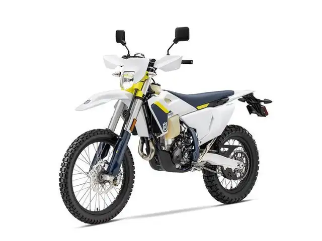 2025 Husqvarna FE 350s in Street, Cruisers & Choppers in Sherbrooke - Image 7