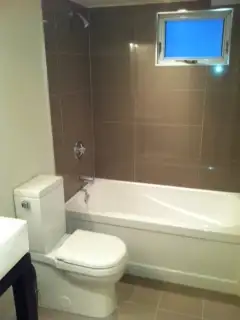 High Park 2 bedroom - Beautiful spacious 2 - bedroom apartment recently renovated with updated appli...