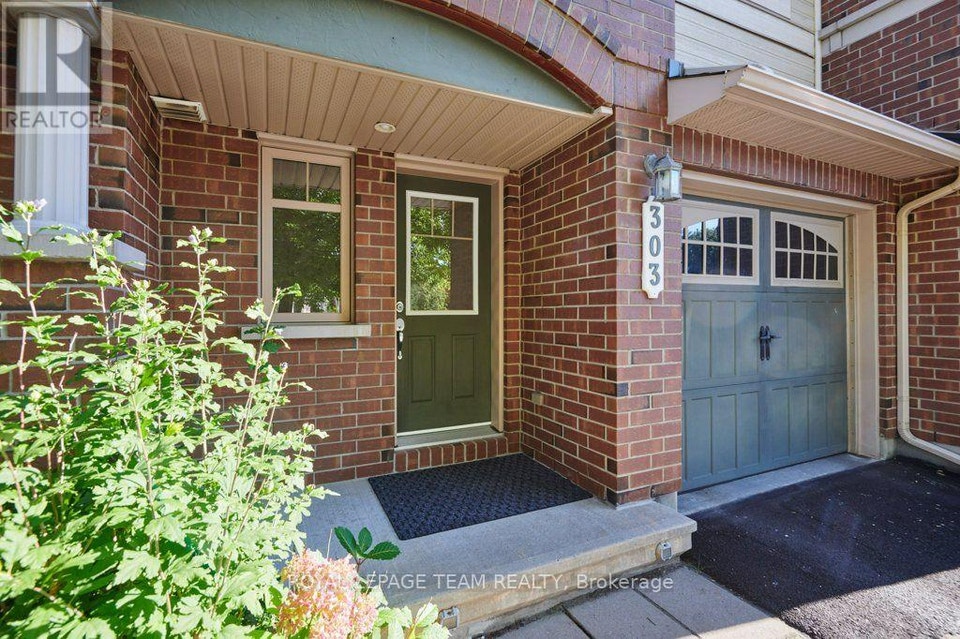 303 BALINROAN CRESCENT Ottawa, Ontario 2