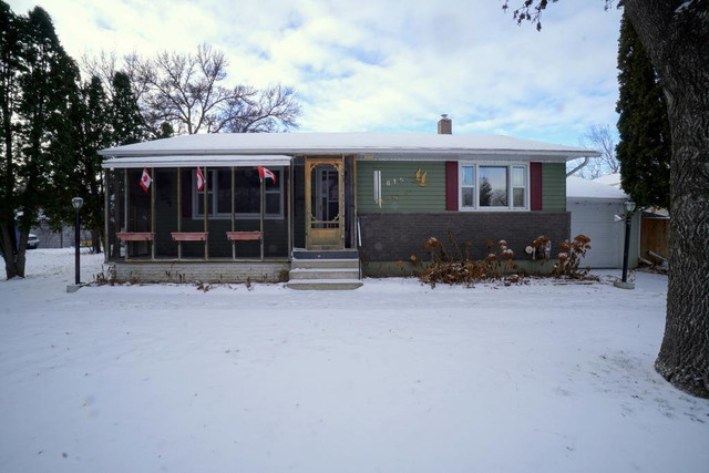 615 Midland Street NE Portage La Prairie, Manitoba in Houses for Sale in Portage la Prairie
