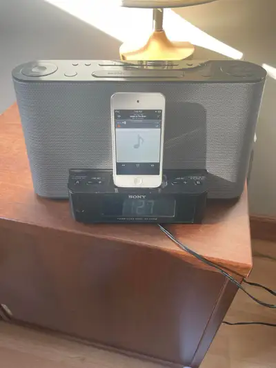 Sony RDP-XF100P/ ICF-CS10iP Clock Radio Speakers Dock Stereo, View more