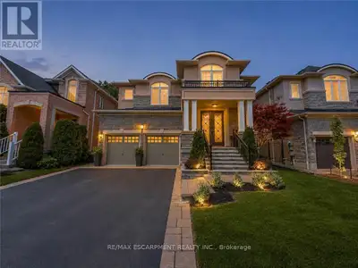 Welcome to 80 Sutherland Crescent, an impressive 4-bedroom, 5-bathroom residence located in Ancaster...