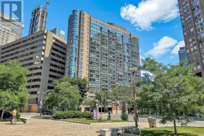 Bright and Charming One Bedroom suite at Luxurious Polo 1. Steps to U of T and all the the Bay and B...