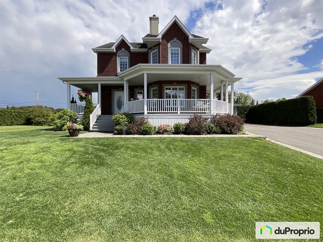 $850,000 - 2 Storey for sale in Chicoutimi (Chicoutimi) — photo 3
