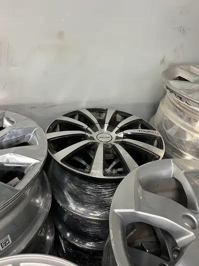 5x114.3 17" centre de Pneus mtl est 11251 rue notre dame est 514-507-5177