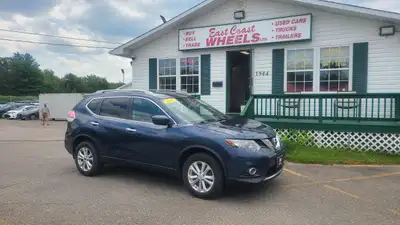 2016 Nissan Rouge SV AWD, 217,000 km's, 4 cyl, automatic, air, power windows and locks, key-less ent...