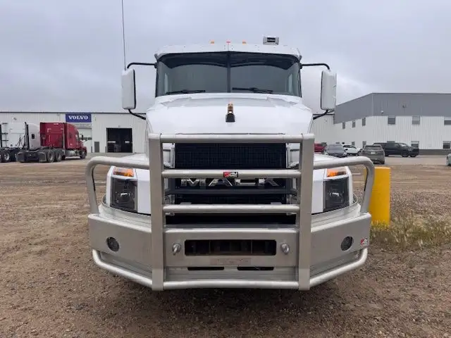 2023 Mack Anthem 64T 48 mDRIVE S40 in Heavy Trucks in Regina - Image 9