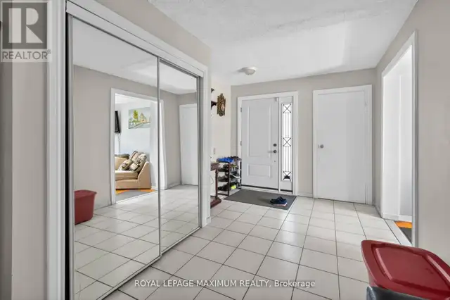 3 Muzzo Court Vaughan (East Woodbridge), Ontario, photo 4 of 4