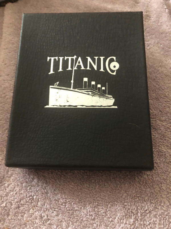 Titanic wallet-new in box in Arts & Collectibles in Timmins