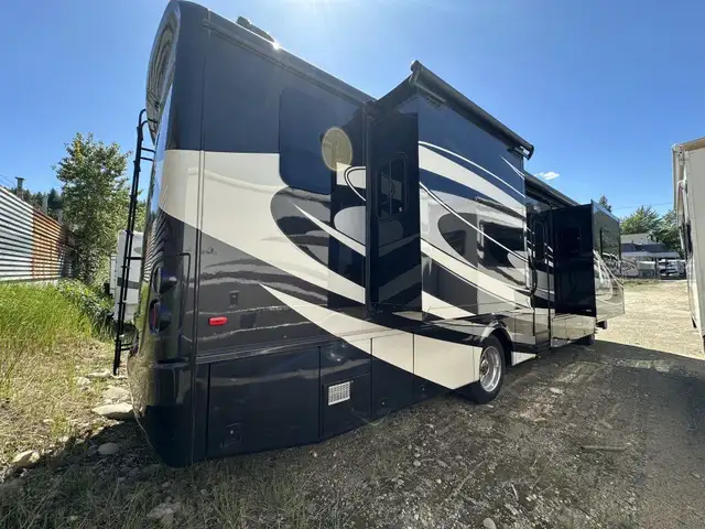 2017 Newmar Baystar 3403 in RVs & Motorhomes in Nelson - Image 4