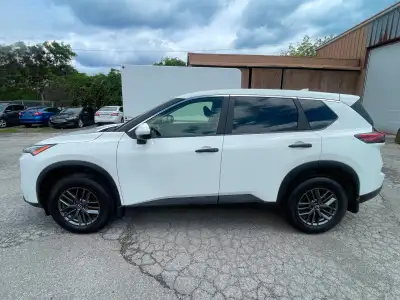 Accident Free, CERTIFIED (Safety Inspected) AWD — Intelligent All-Wheel Drive ONLY 21,000 km — Basic...
