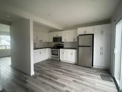 Renovated 2 Bedroom & 1.5 Bathroom Townhome! Welcome to 695 Wallace Street in the charming town of W...