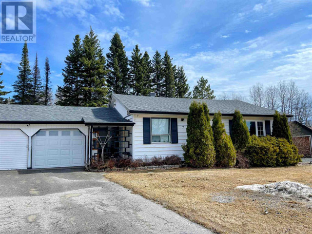 7 Swallow DR Manitouwadge, Ontario in Houses for Sale in Thunder Bay - Image 2