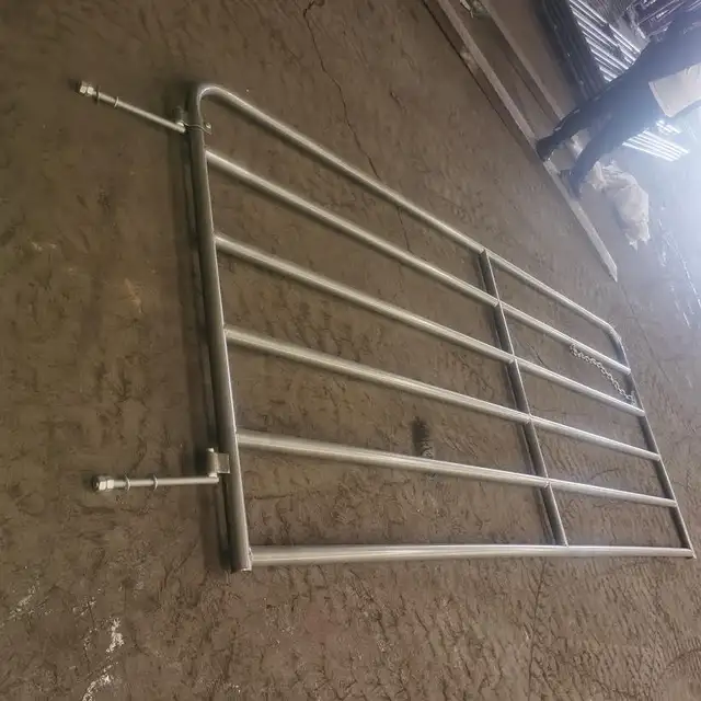 NEW 6 BAR 5 FT X 12 FT FARM GATE FENCE CATTLE PANEL 530612 in Decks & Fences in Saskatoon - Image 3