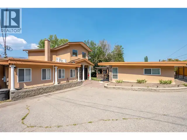 3935 Lakeside Road Penticton, British Columbia in Houses for Sale in Penticton - Image 3