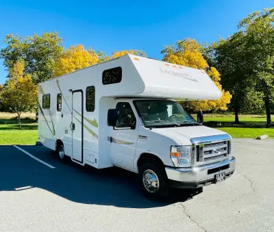 Dealership Address: 7731 Vantage Way, Delta, BC, V4G1A6 Hours: M-Sat (9 am-4:30 pm), Closed Sunday U...