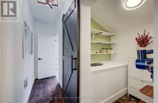 19 CEDAR STREET Cambridge, Ontario in Houses for Sale in Cambridge - Image 19