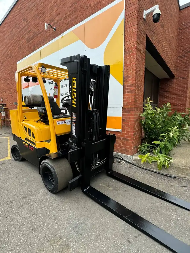 Hyster 12,000lb S120FT Propane Forklift in Heavy Equipment in Mississauga / Peel Region - Image 7