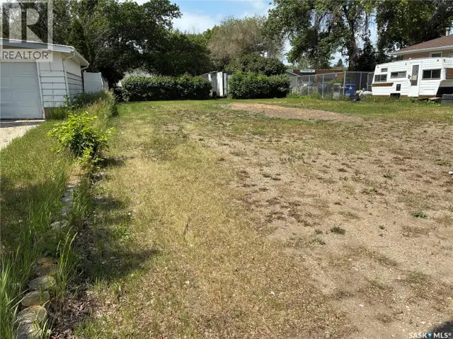 613 P AVENUE N Saskatoon, Saskatchewan in Land for Sale in Saskatoon - Image 4