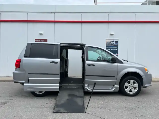 2016 Dodge Grand Caravan MOBILITY WHEELCHAIR ACCESSIBLE VAN-9062865708681602123