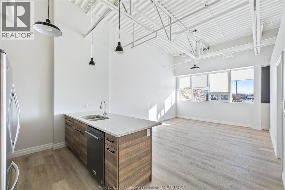 5841 MALDEN Square Unit# 206 LaSalle, Ontario 3