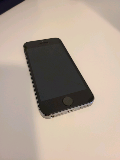 Apple Iphone 5S *cracked screen*, View more