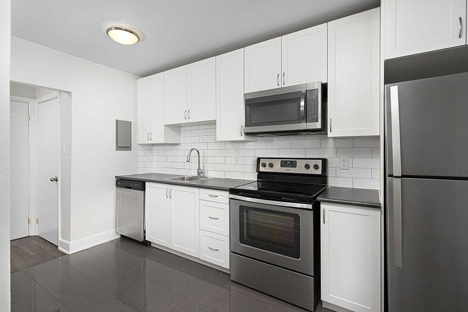 2 Bedroom Apartment for Rent - 9 Craigton Drive 2