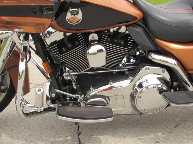 2008 Harley-Davidson FLTR Road Glide Low 49,000 KM Heated Grips, in Powerboats & Motorboats in Leamington - Image 20