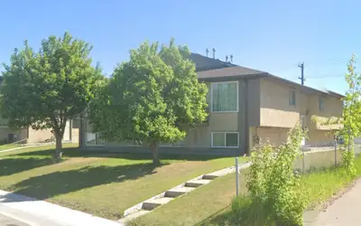 A 25 Eastman Crescent - 3 Bedroom Apartment for Rent