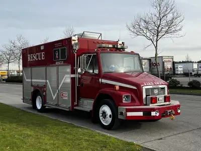 Abenante Motor Group (SK) 1994 Freightliner FL80 Ex Firetruck Overall Vehicle Measurements 28 Foot L...