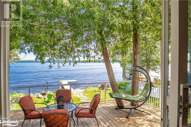 43 BAYVIEW Road Fenelon Falls, Ontario in Houses for Sale in Kawartha Lakes - Image 3