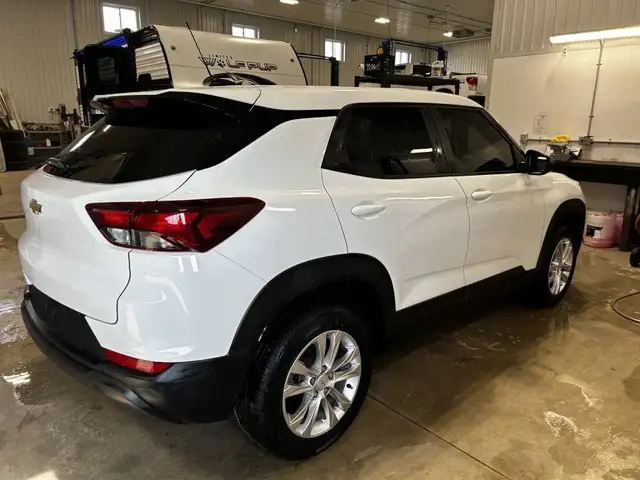 2023 CHEVROLET TRAIL BLAZER LT in Cars & Trucks in Owen Sound - Image 5