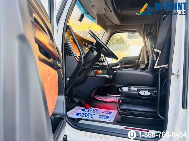 2023 KENWORTH T680 in Heavy Trucks in Mississauga / Peel Region - Image 16