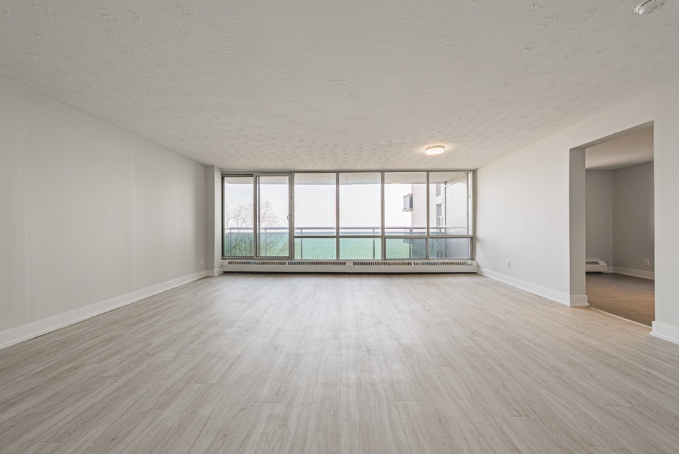 3 Bedroom Apartment for Rent - 2160 Lakeshore Rd. 3
