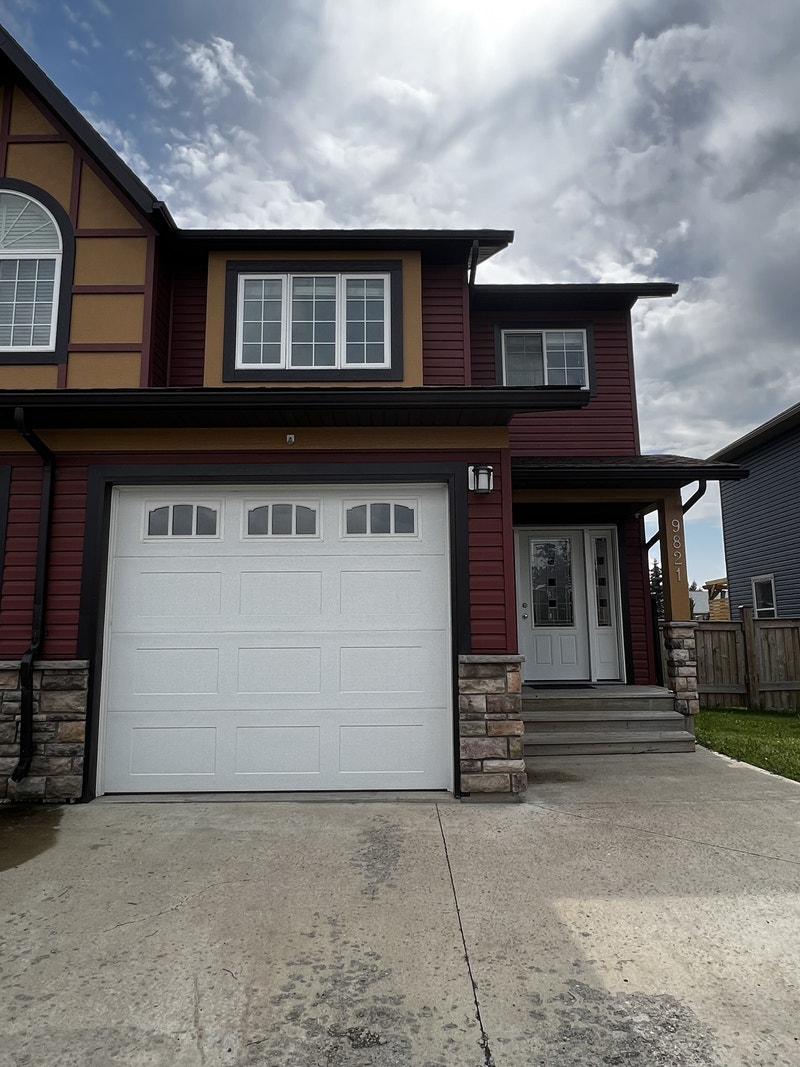 3 Bedroom, 2.5 Bathroom Duplex Available Now! Long Term Rentals Fort St. John Kijiji