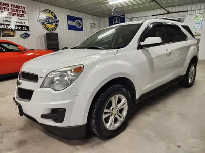 REAR CAMERA, SUNROOF Rated A+ with the Better Business Bureau! Just 5 minutes from Winnipeg = low ov...