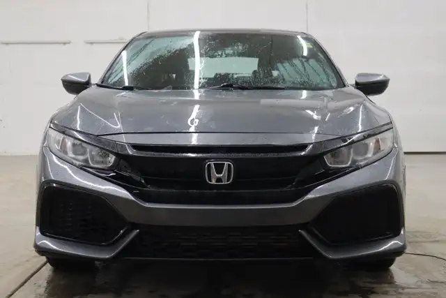 2018 Honda Civic Hatchback LX in Cars & Trucks in Saskatoon - Image 4