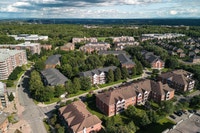 Visitez notre site Web : https://www.capreit.ca/fr/appartements-a-louer/ville-de-quebec-qc/faubourg-... (image 4)
