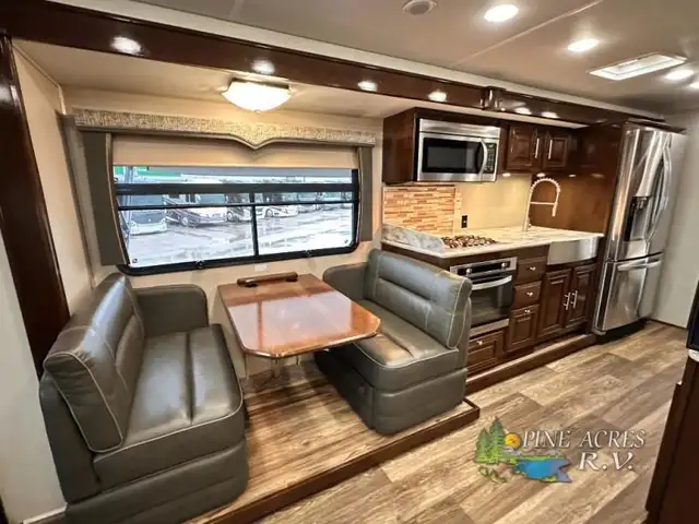 2018 Forest River RV Georgetown 7 Series 34P7 only 12 k Miles in RVs & Motorhomes in Moncton - Image 20