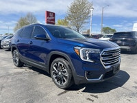 Command the road and embrace adventure in this stunning 2022 GMC Terrain SLT. With just 28,101 kilom... (image 2)