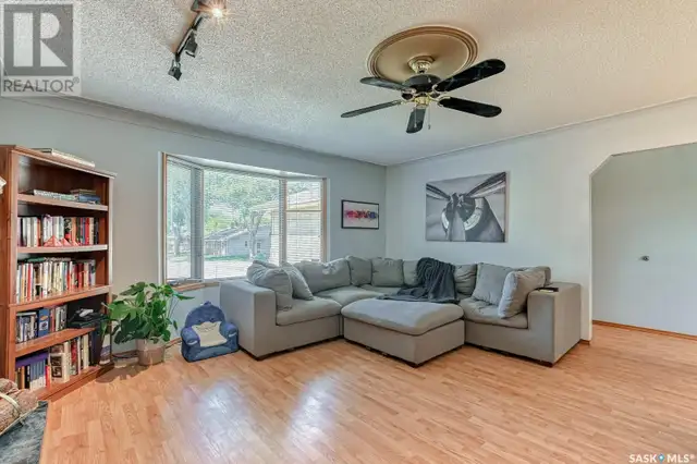 282 Froom CRESCENT Regina, Saskatchewan63005669336195122
