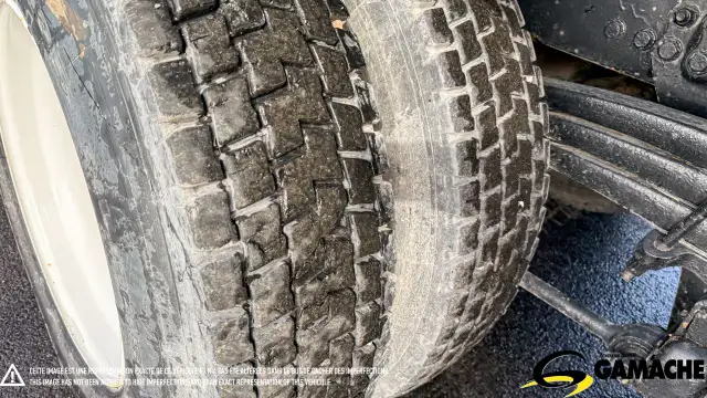 2007 STERLING LT9500 BOOM TRUCK / CRANE TRUCK in Heavy Trucks in Oshawa / Durham Region - Image 10