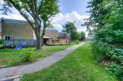 33, 39, 91, 95 & 99 Burns Drive comprise a residential apartment community in Guelph offering spacio...