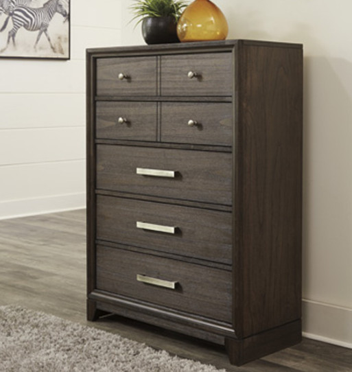 Signature Design by Ashley Brueban Five Drawer Chest Brown in Dressers & Wardrobes in St. Catharines