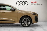 Save over $12,500 on this ultra low KM DEMO - Only 7500KM!! The all-new 2025 Audi Q5 is a masterclas... (image 4)