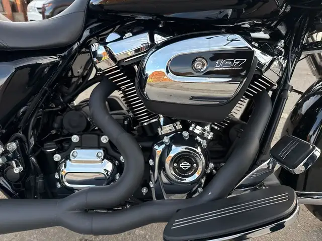 2022 Harley-Davidson Road Glide ~ ROAD GLIDE ~ 107CI ~ 2 INTO 1  in Sport Touring in City of Toronto - Image 26